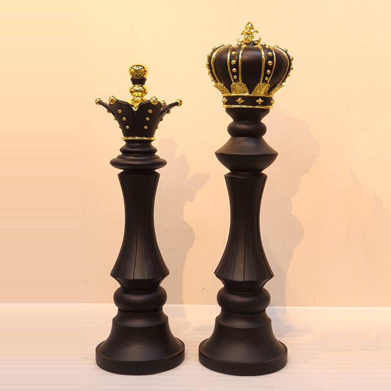 Check Mate Queen And King Chess Pieces 68 Inches