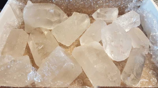 3# Flat of Rough Clear Quartz Points