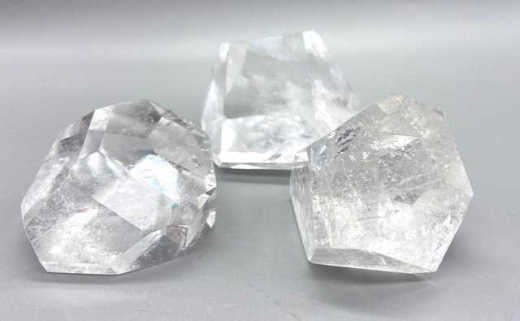 4.0# Crystal Polygon - Quartz Crystal Cluster for Meditation and Spiritual Growth