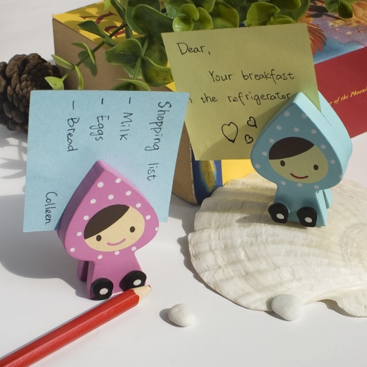 Card Holder / Wooden Clips / Wooden Clamps - Happy Doll