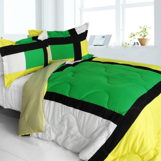 Quilted Patchwork Down Alternative Comforter Set - Lush World (King Size, Green)