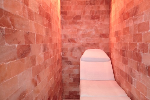 Himalayan Salt Room 4' X 4' Surface Area - 16 Sq Feet - 8"X8"x2"
