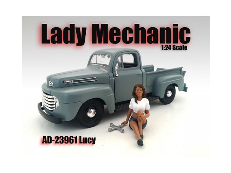 Lady Mechanic Lucy Figurine For 1/24 Scale Models By American Diorama