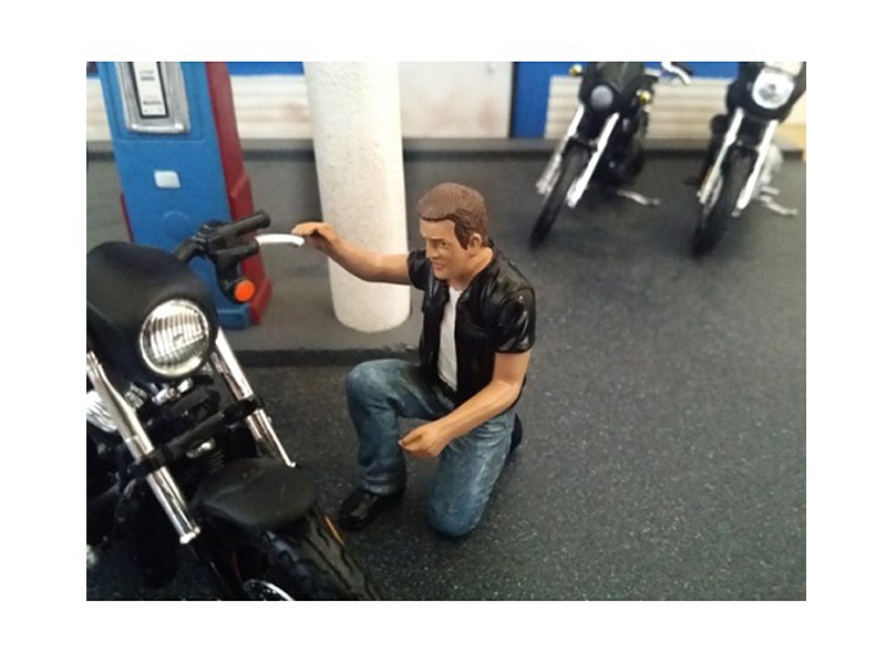 Biker Motorman Figure For 1:18 Scale Models By American Diorama