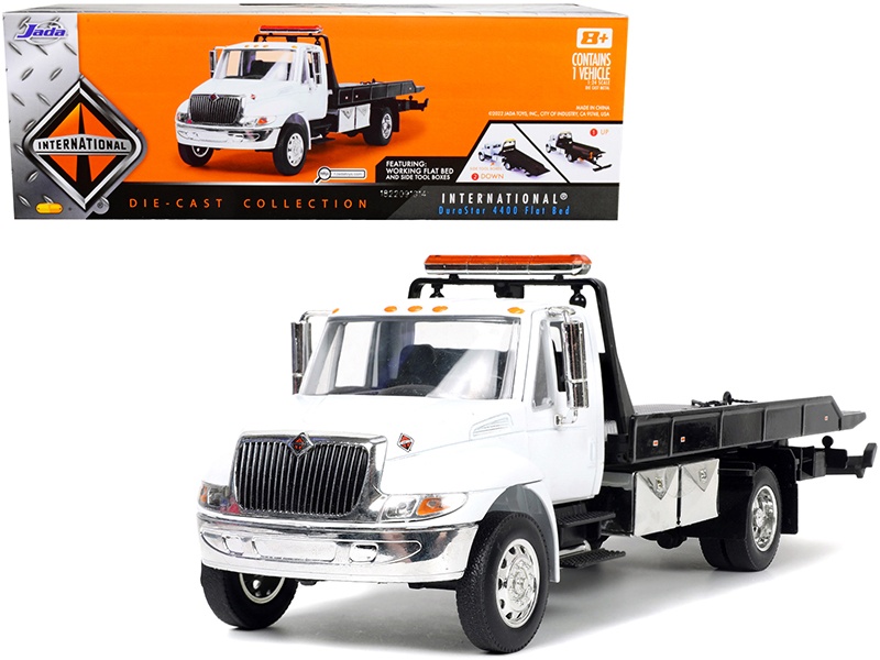International Durastar 4400 Flatbed Tow Truck White 1/24 Diecast Model By Jada