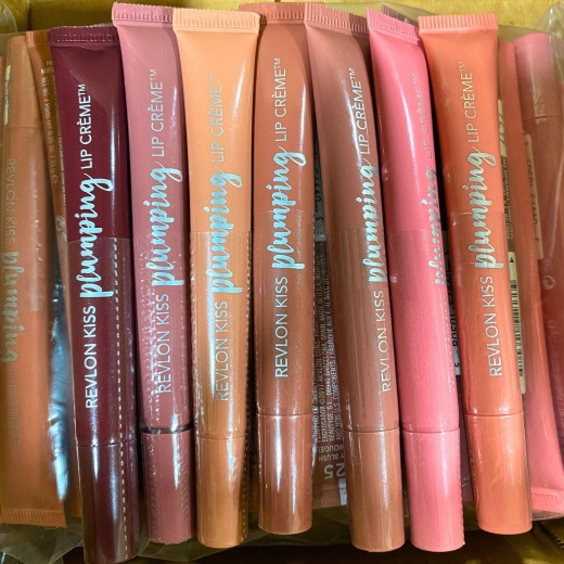 Assorted Revlon Kiss Plumbing Lip Creme (50 Pcs Lot)