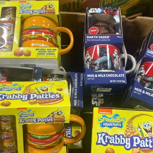 Mugs Mix Includes Krabby Patties Mug & Gummy Candies/Star Wars Mug & Milk Chocolate + Darth Vader Milk Chocolate (15 Pcs Lot)