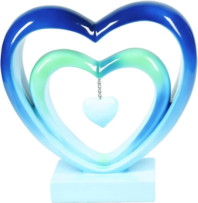 Ferrisland Resin Heart Sculpture Centerpiece