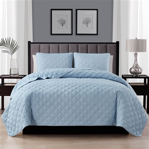 King/Cal King 3-Piece Light Blue Microfiber Reversible Diamond Quilt Set