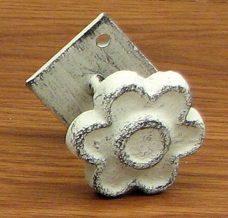 Flat Flower W/Base Set Of 6 White
