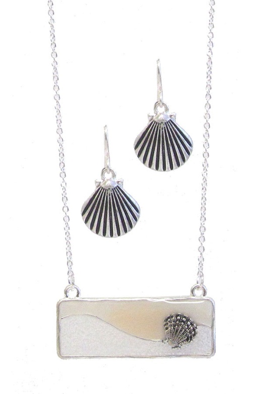 Sealife Theme Epoxy Pendant Necklace Set - Shell