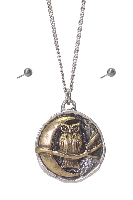 Vintage Metal Disc Pendant Necklace - Owl