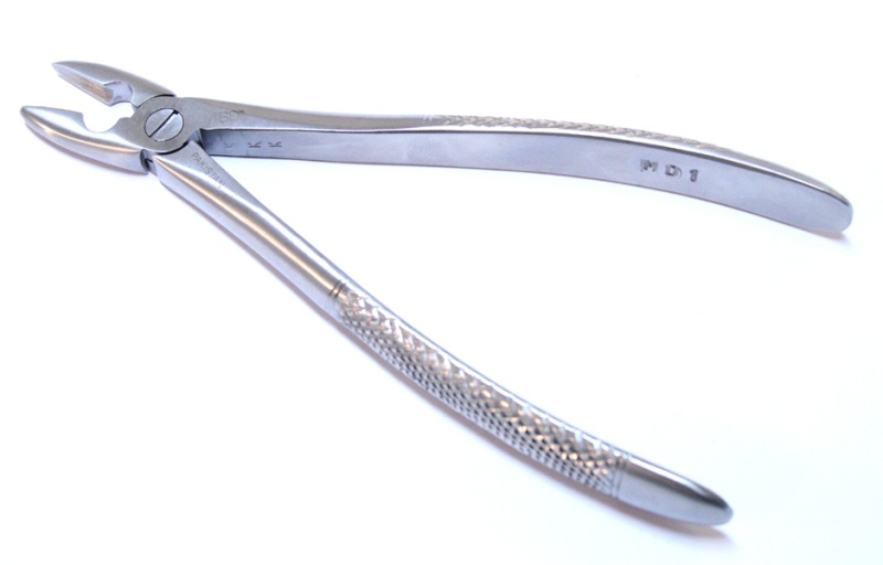 Dental Instruments 1Md Extracting Forceps Stainless Steel