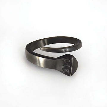 Prairie Diamond Ctr Horseshoe Nail Ring - Stainless Steel
