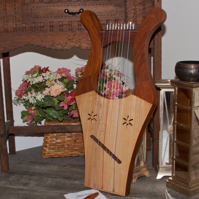 Mid-East Kinnor Harp - Light