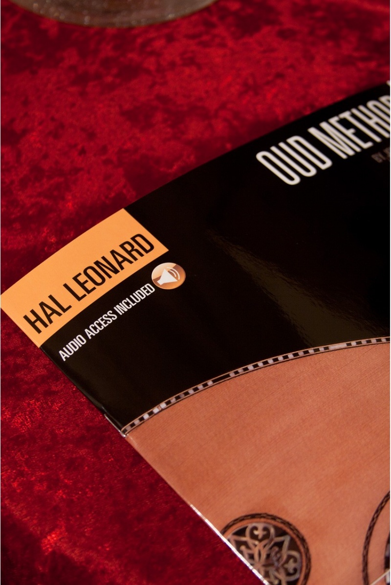 Hal Leonard Oud Method Book And Audio By J Bilezikjian