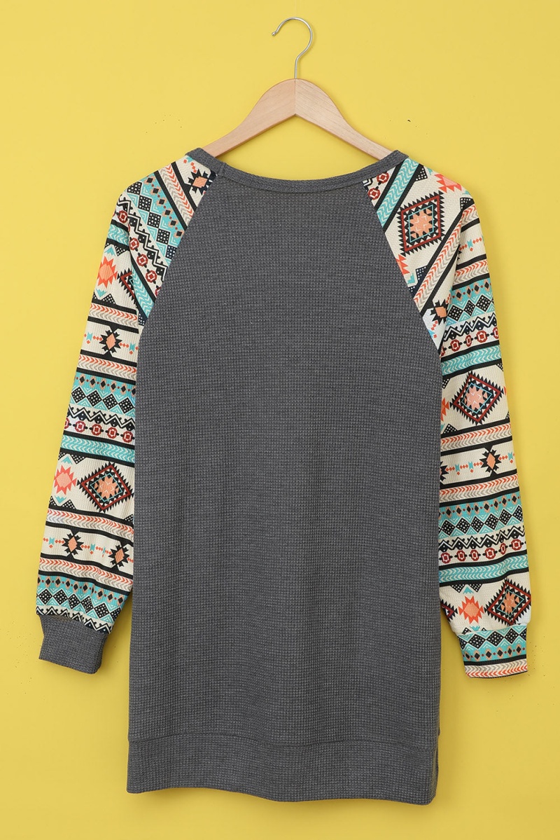 Women Gray Tribal Print Waffle Knit Pullover With Side Slit