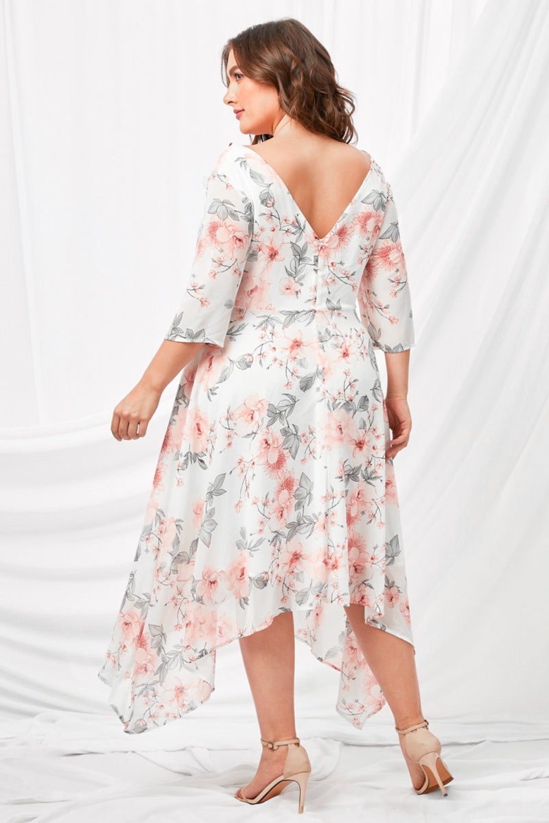 Elegant White Plus Size Crewneck Half Sleeve Floral Midi Dress