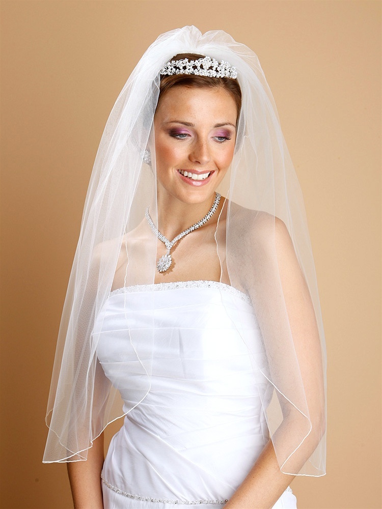 One Layer 36" Bridal Veil With Rolled Pencil Edging - Ivory - 36"