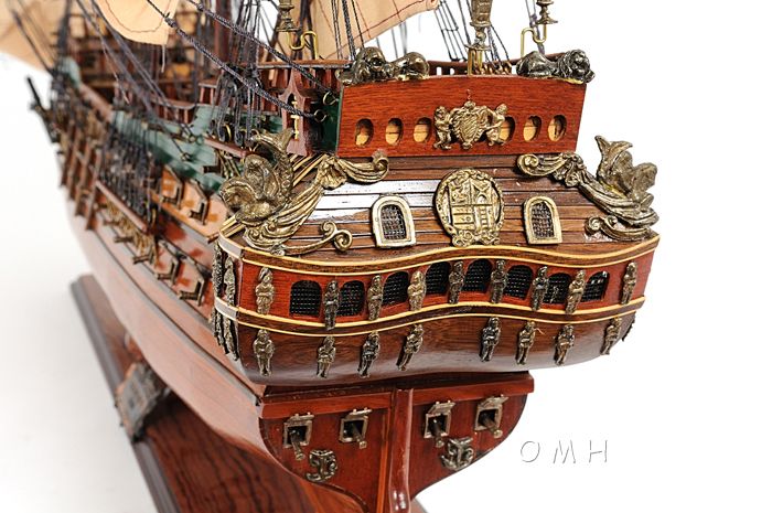 Friesland Medium