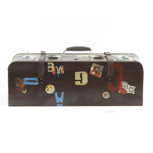 Vintage Suitcase - A Touch of Elegance and Sophistication
