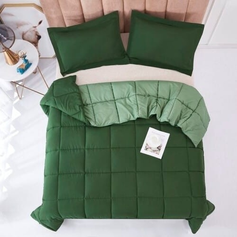 King/Cal King Traditional Reversible Comforter Set in Green