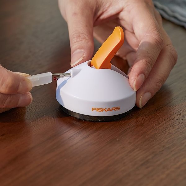 Fiskars Tabletop Seam Ripper