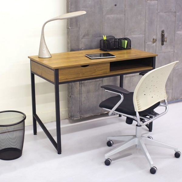 Safco Single Drawer Office Desk, 43 1/4 X 21 5/8 X 30 3/4, Natural/Black