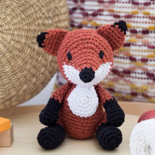 Hoooked Amigurumi DIY Kit with Eco Barbante Yarn