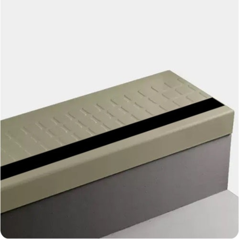 Johnsonite Iguana Raised Square Rubber Stair Tread Trim