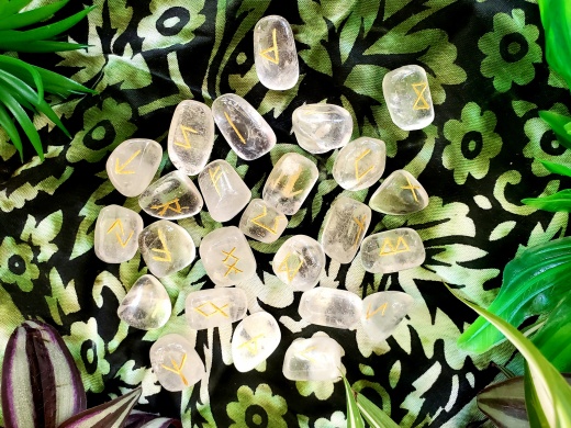 Set of 25 Clear Quartz Rune Stone with Bag