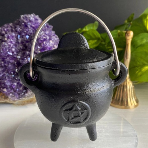 3.5" Cast Iron Cauldron :Pentagram