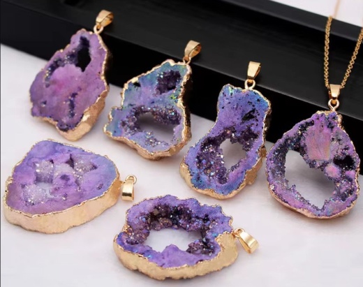 Geode Gold Plated Druzy Agate Slice Pendant : Purple