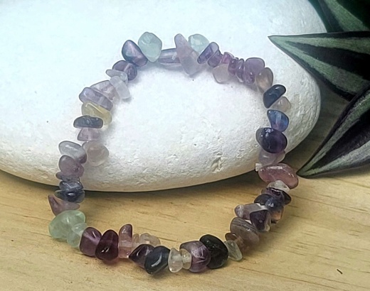 Stretchable Chips Stone Bracelet: Rainbow Fluorite