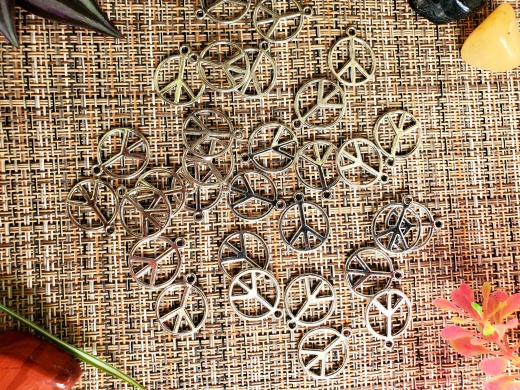 Peace Charm Pendant (30Pcs)